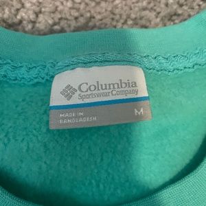 Green Columbia sweatshirt